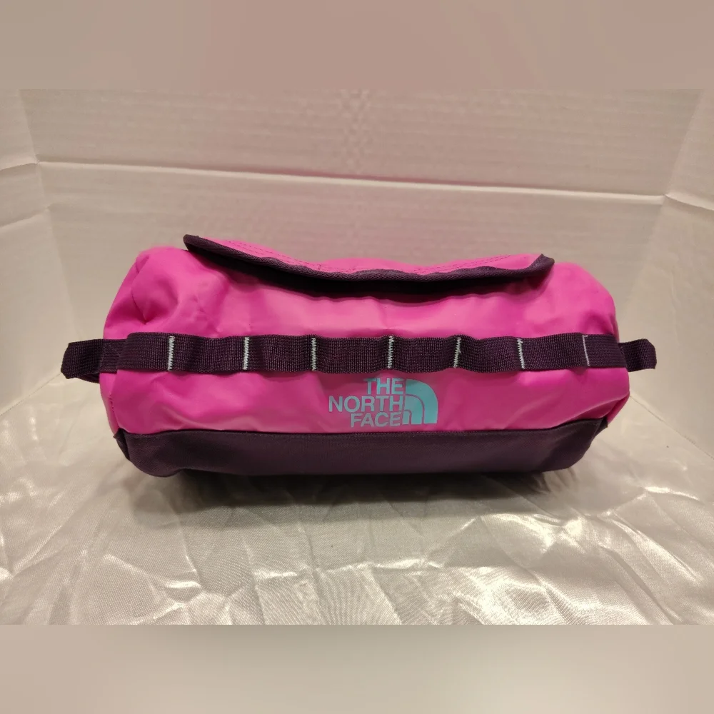 The North Face Base Camp Travel Canister - Picture 5 of 7